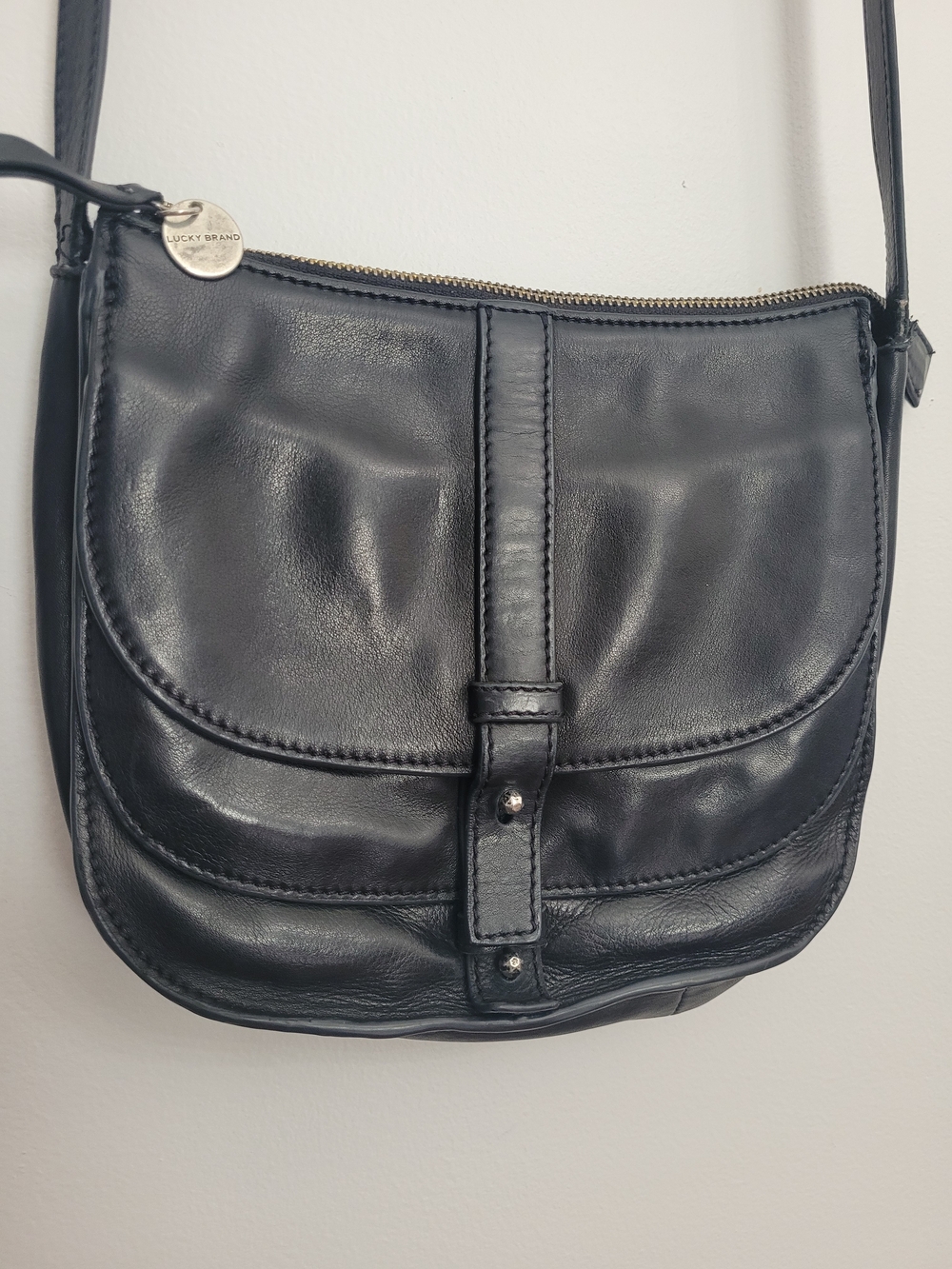 Lucky Brand Black Smooth Leather Crossbody Zip Top Saddlebag